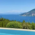 Vassilis Villa