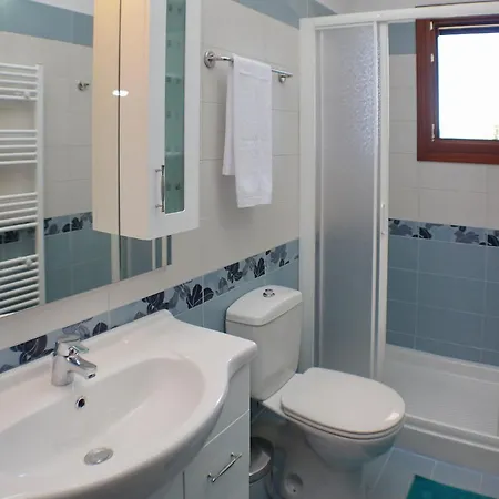 Vassilis Fiscardo Kefalonia * Κατσαράτα