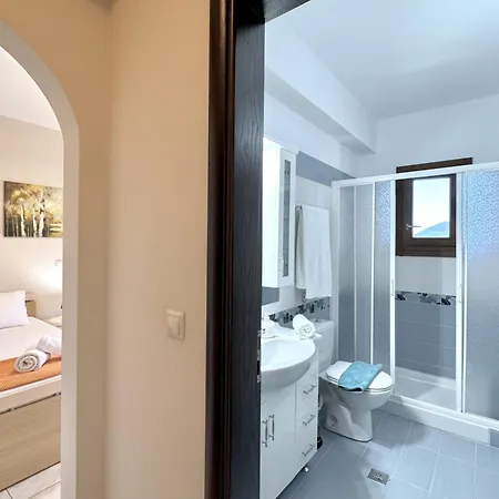 Vassilis Villa *
