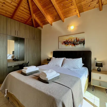 Vassilis Fiscardo Kefalonia *